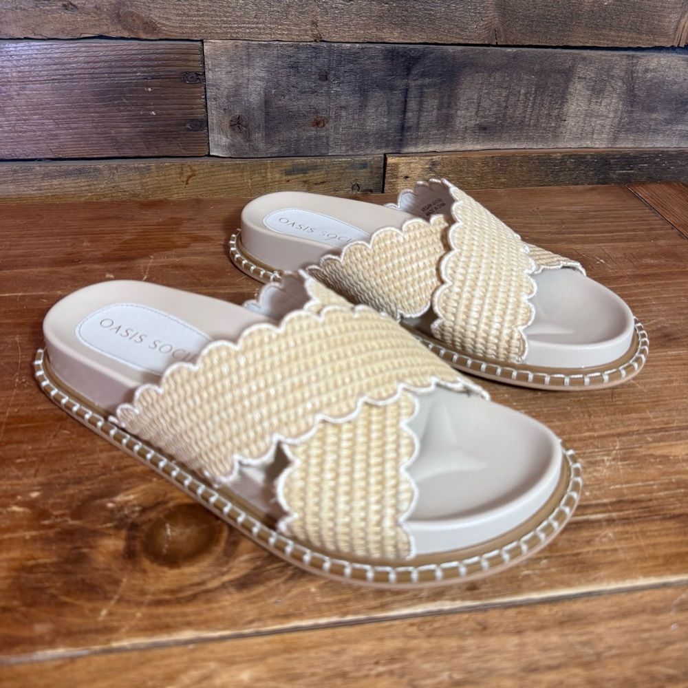 Oasis Society The Fabby Beige Raffia Vacation Slide Double Strap Sandal size 10